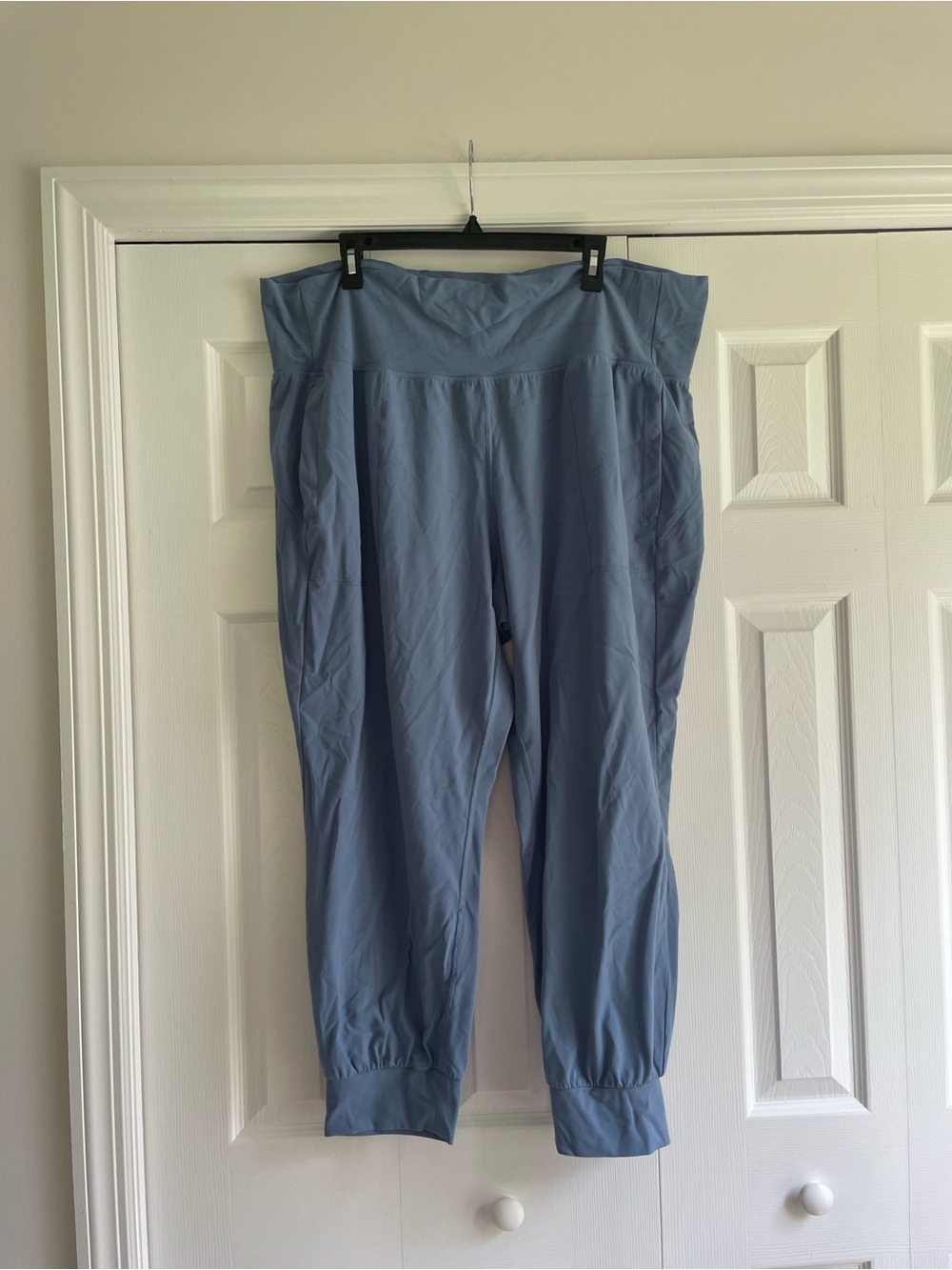 Athleta Salutation Joggers